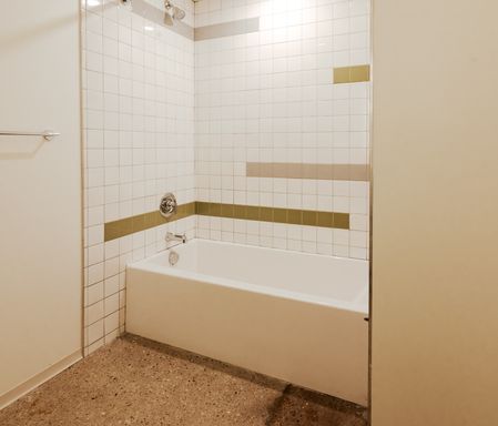 2 Bed/1 Bath Available Now