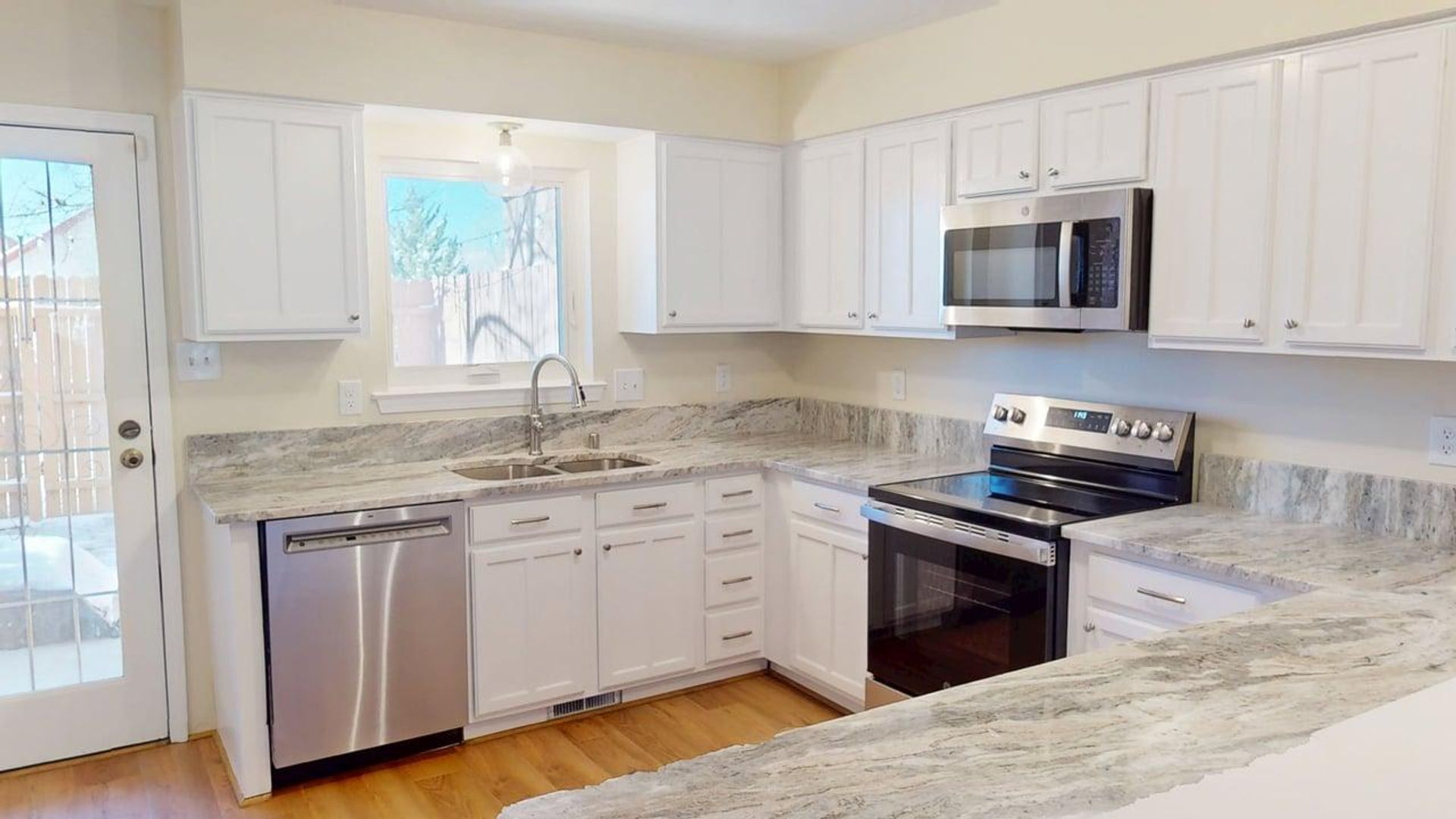 Santa Fe House: 1578 Avenida De Las Americas