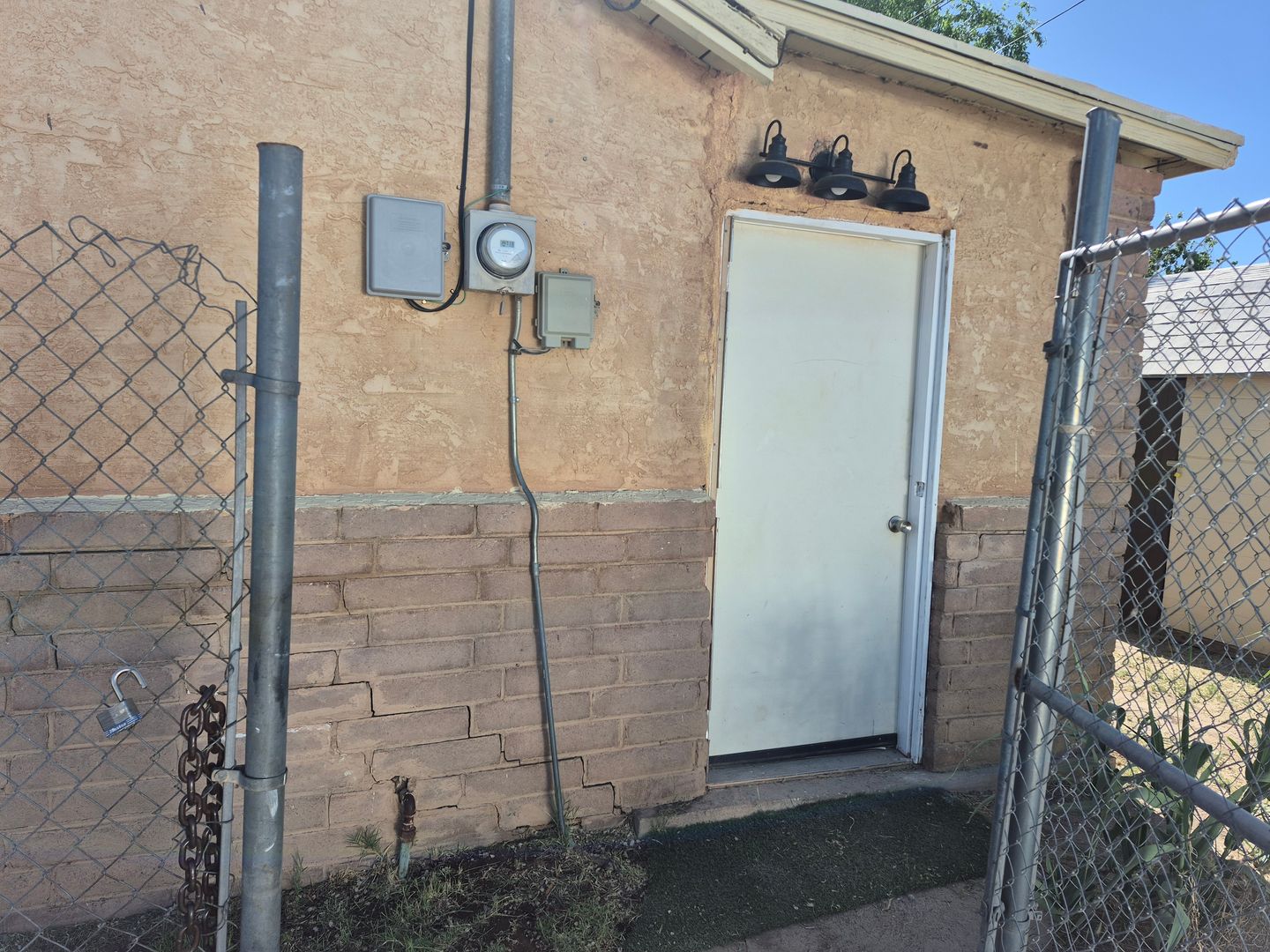 Alamogordo House: 1207 1/2 N. Florida Ave