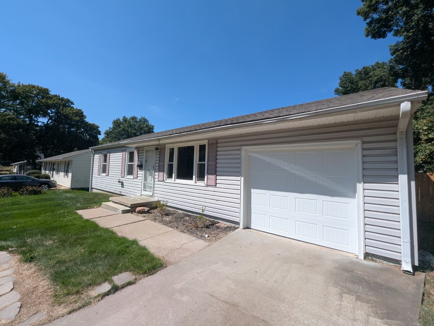 Saint Joseph House: 3209 Messanie
