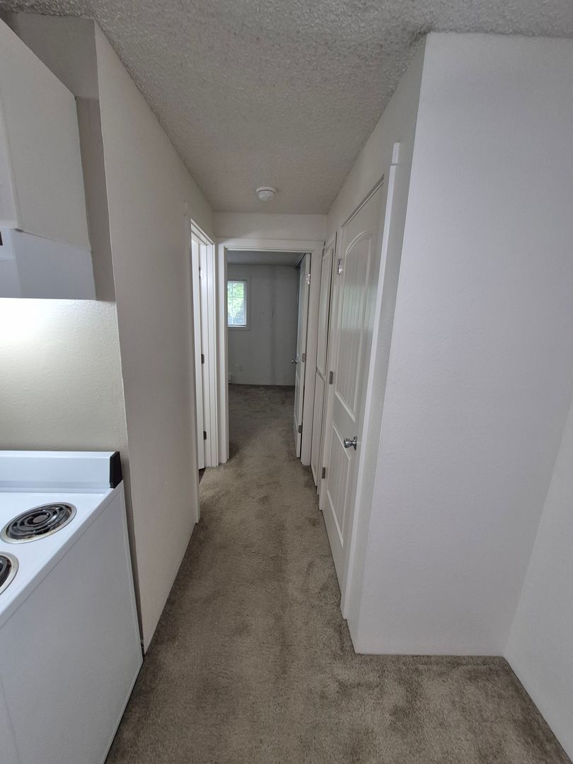 Nob Hill Apartments 11 of 12