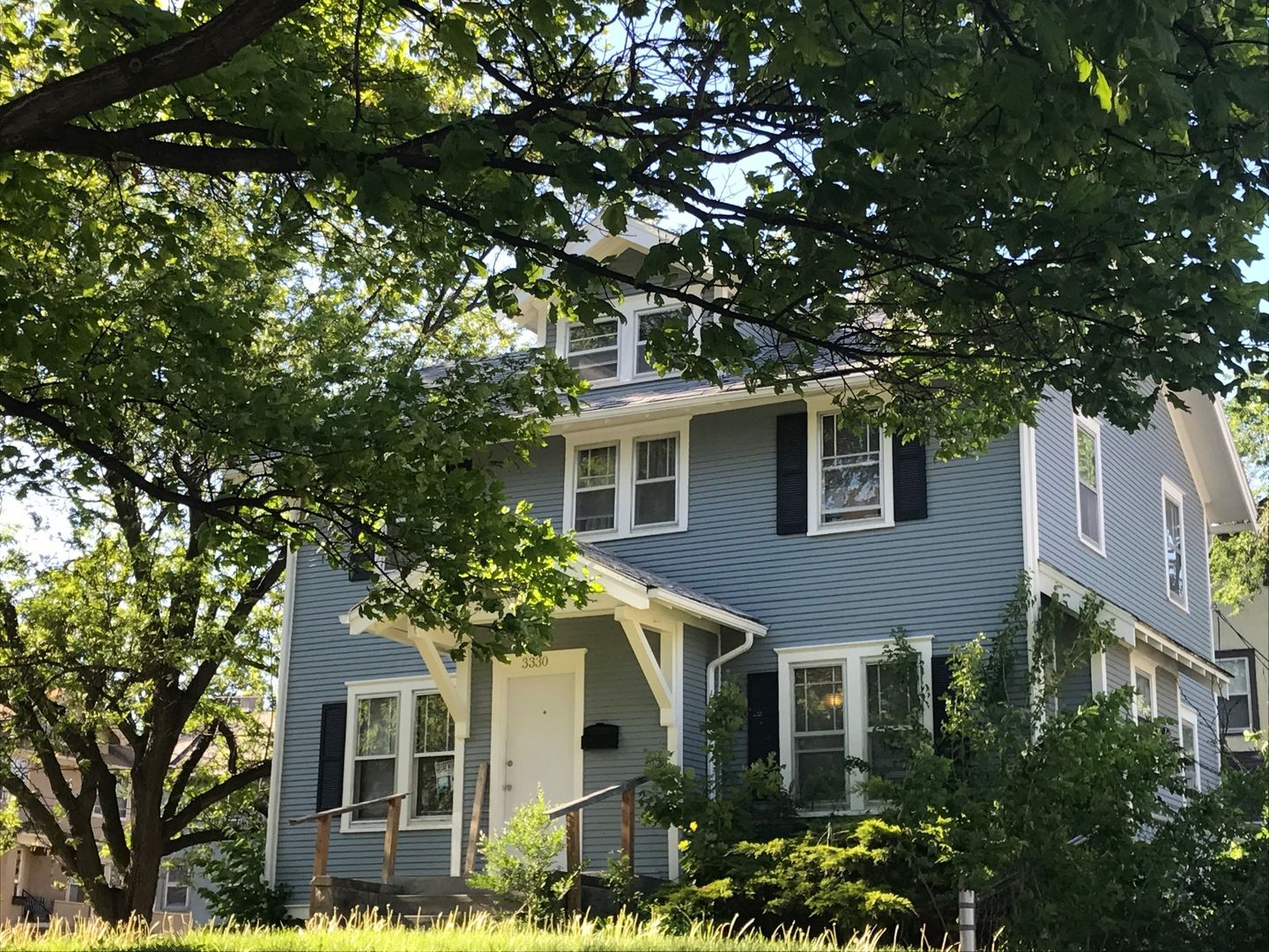 Omaha House: 3330 Burt Street