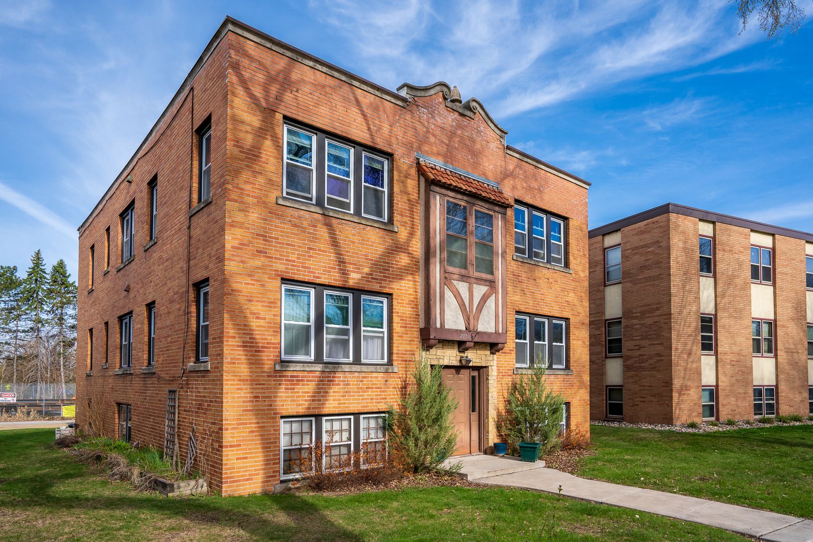 Minneapolis Apartment: 2770 Xerxes Ave S