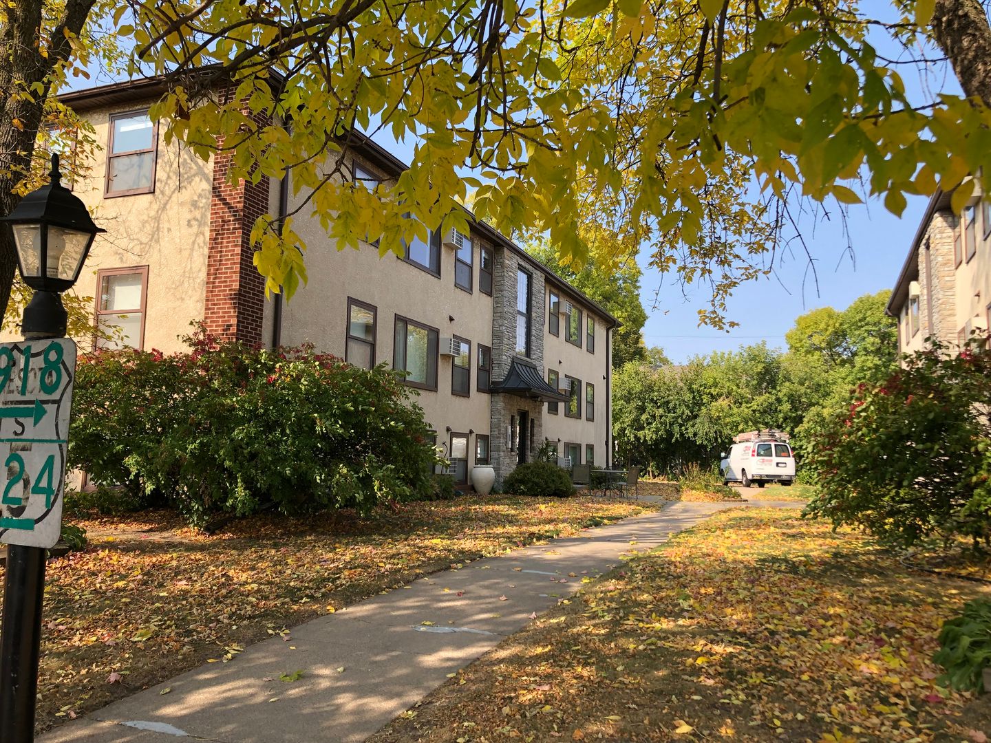 5924 West 35th St Unit E  