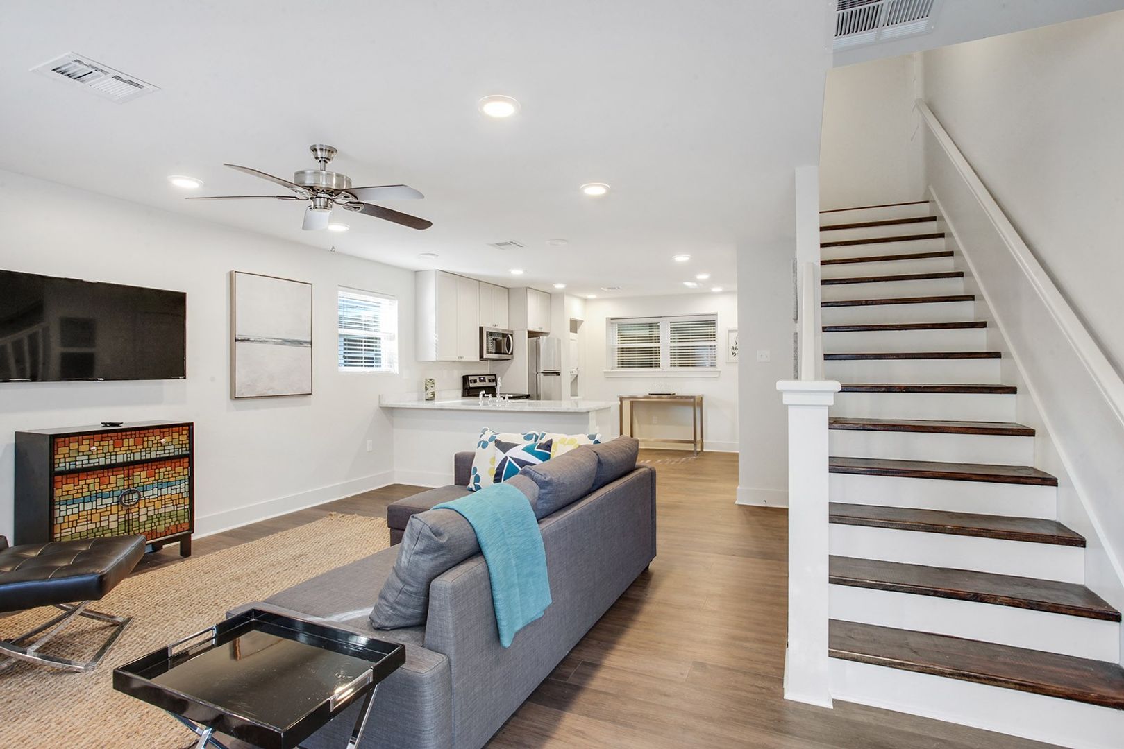 New Orleans Apartment: 2110 Bayou Rd.