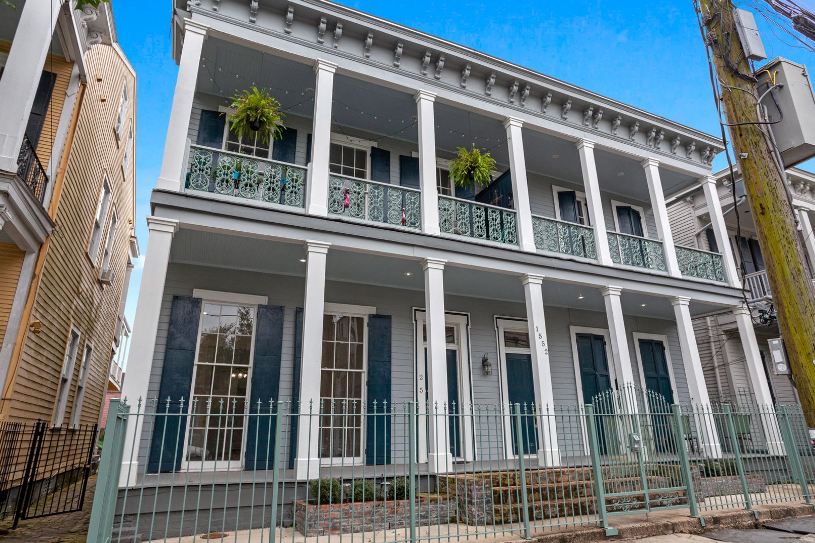 New Orleans Apartment: 1552 Magazine St.