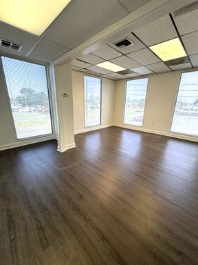Prime Office Space Available – 1421 N Causeway Blvd, Metairie