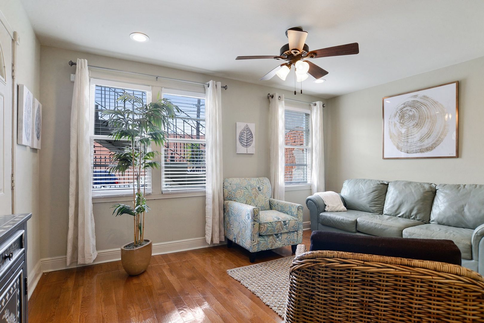 New Orleans Apartment: 1607 St Ann