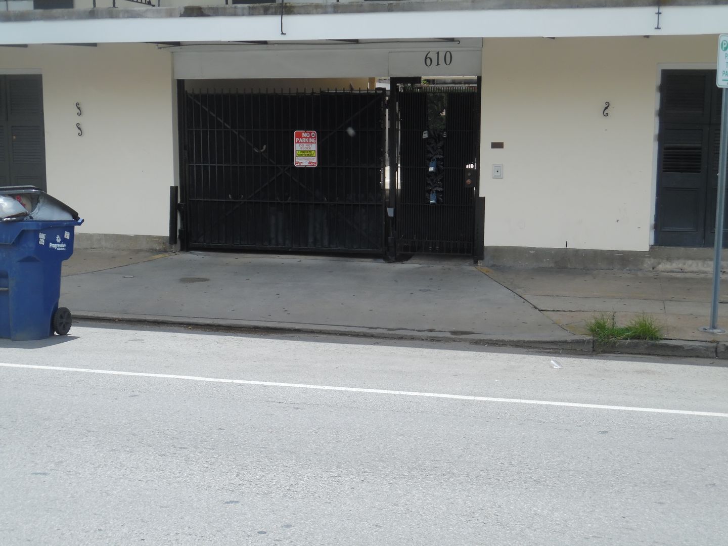 NEW ORLEANS House: 608 N RAMPART ST