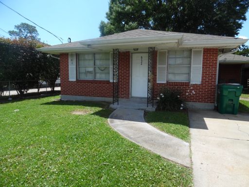 2 bedroom flat with Move-in Special – photo 1