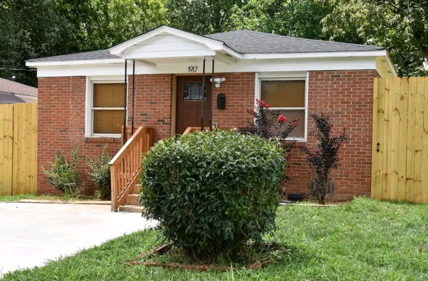 Charlotte House: 1917 Taylor Ave