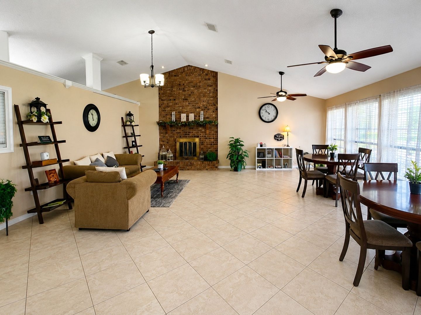 Humble House: 2710 Wilson Rd