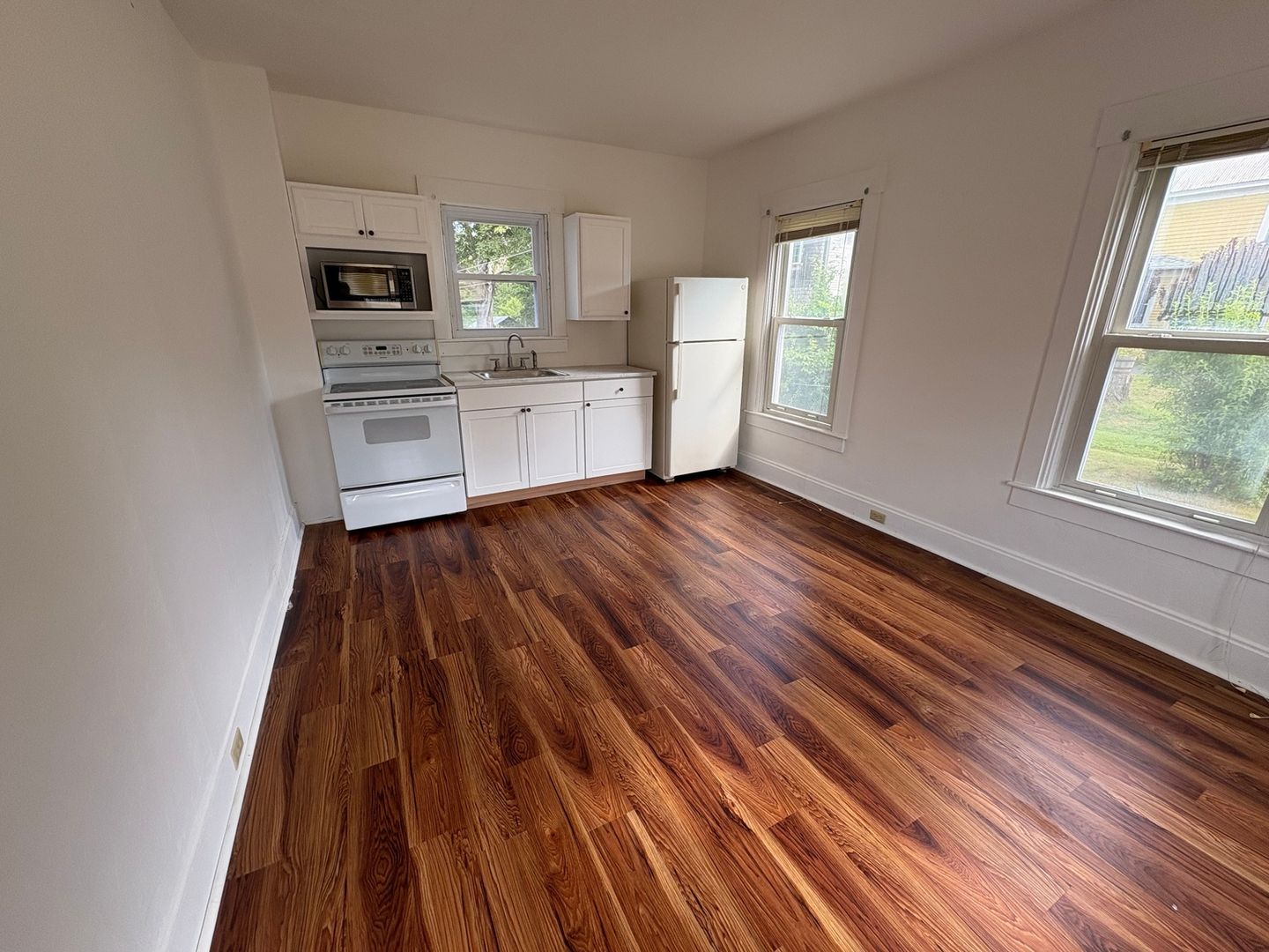 Rochester Townhome: 596 Portland St