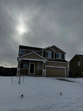 Spacious 3BR House in Peyton