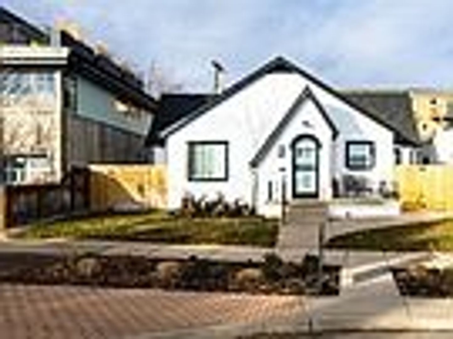 Denver House: 2615 W Caithness Pl