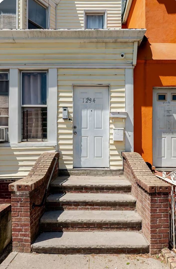 Brooklyn Townhome: 1234 New York Ave