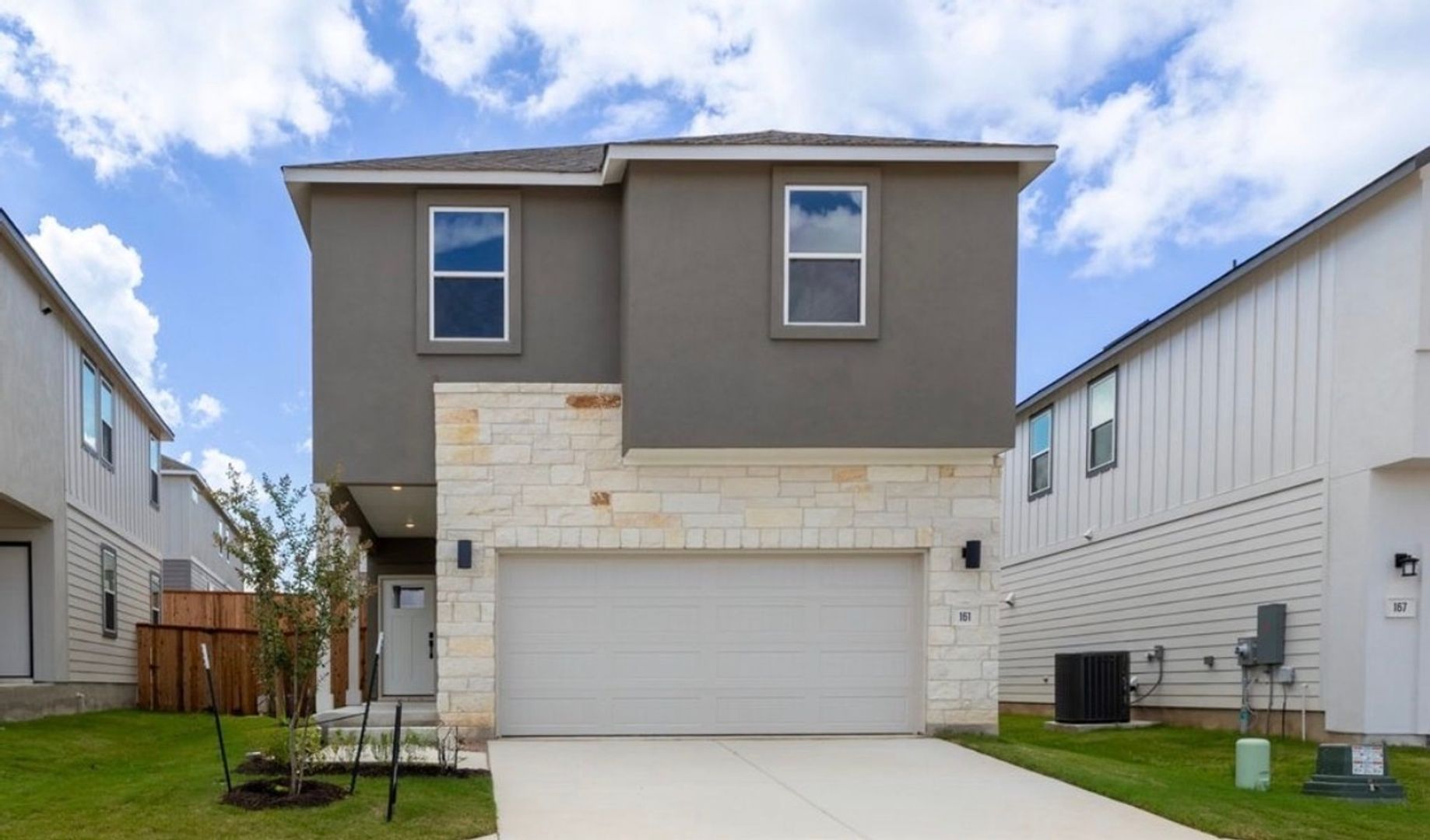 Kyle House: 161 Sycamore Pines Ln