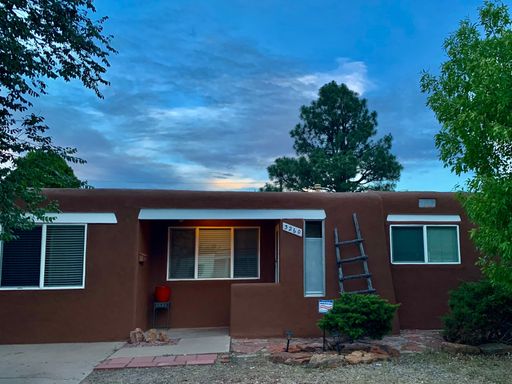 Charming 2BR House in Santa Fe – photo 1