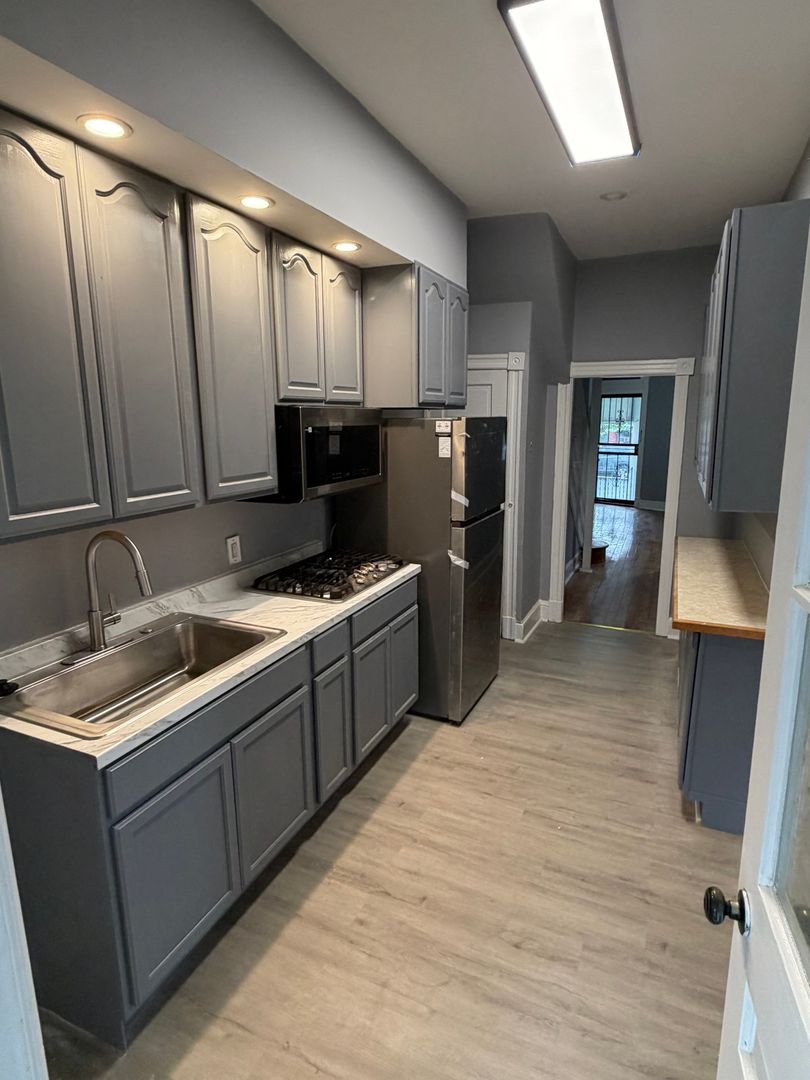 Washington House: 917 Ingraham St Nw
