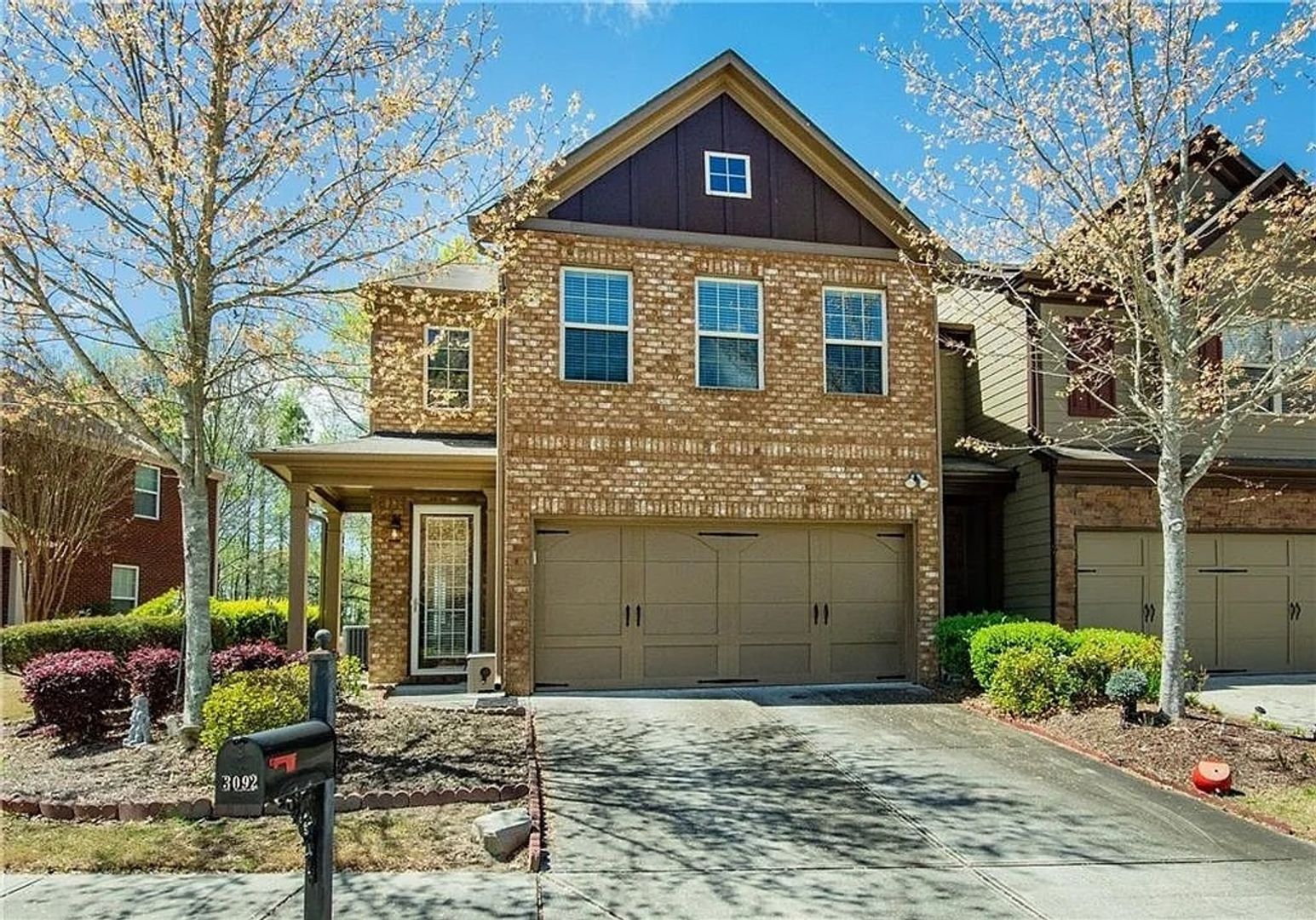 Buford House: 3092 Brockenhurst Dr