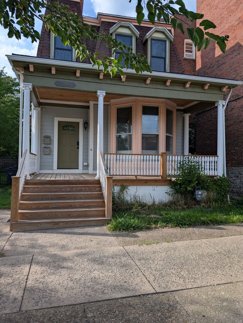Buffalo Townhome: 244 Virginia St
