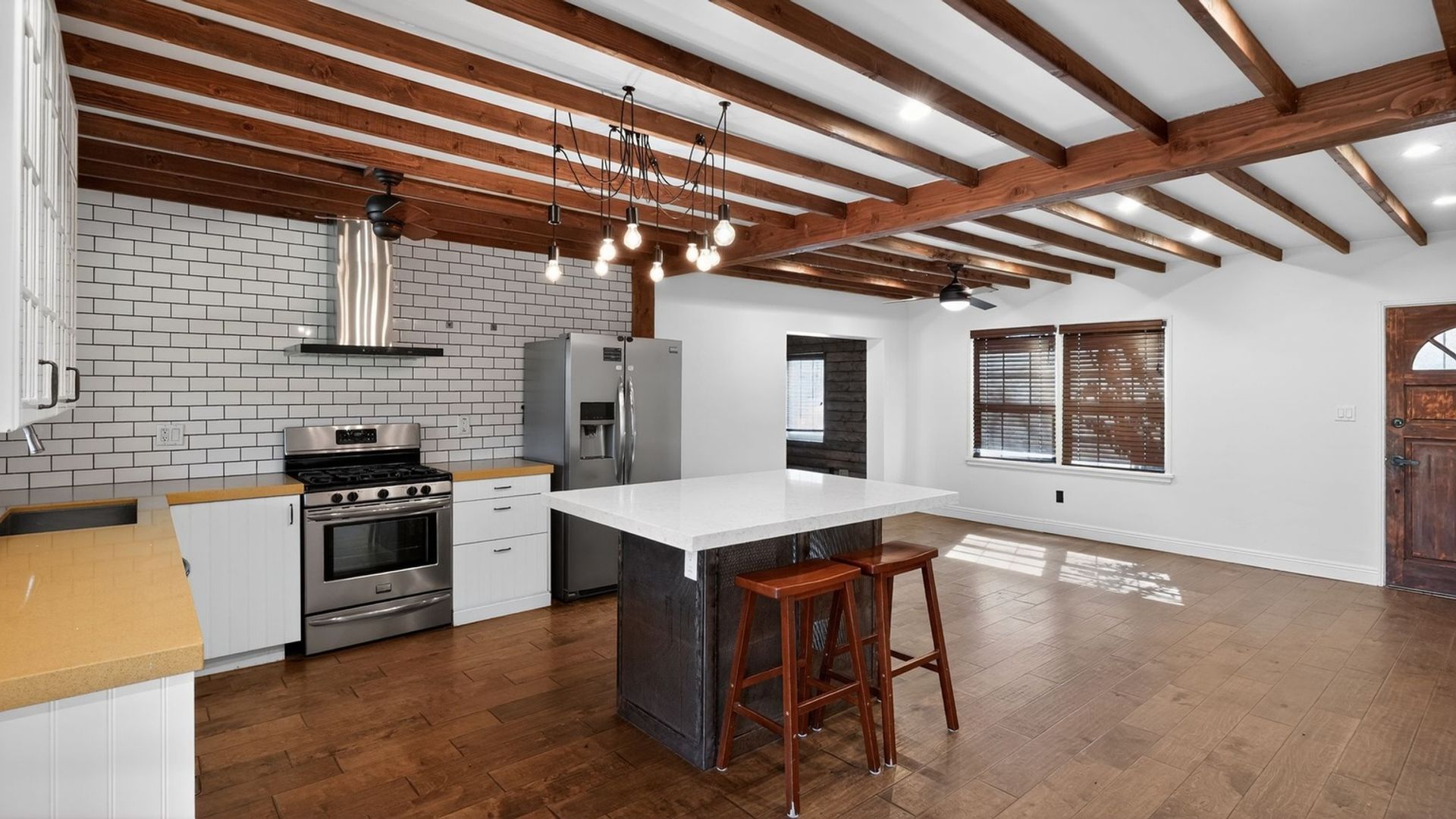 Phoenix House: 506 W Coolidge St