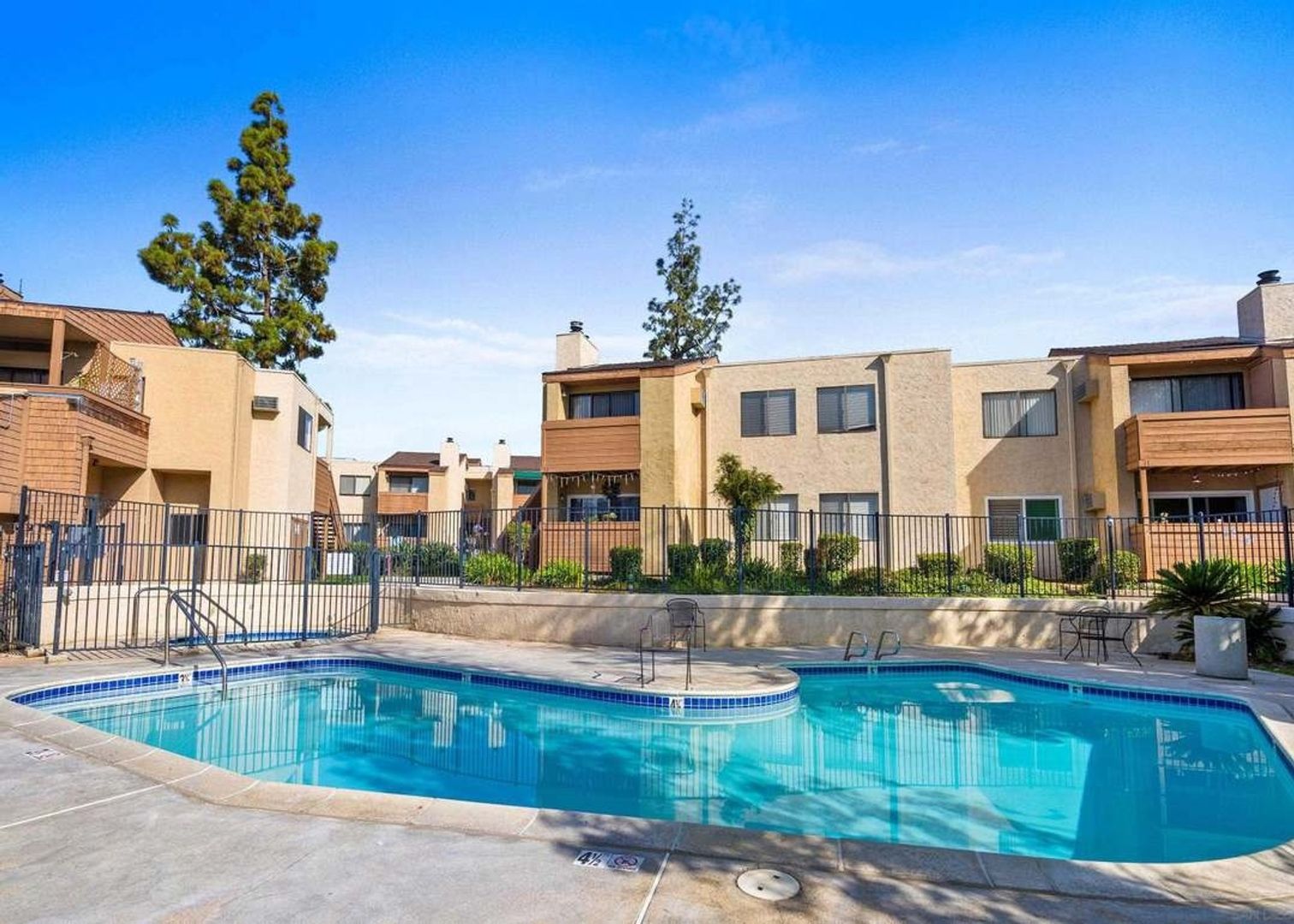 Bonita Condo: 2920 Briarwood Rd