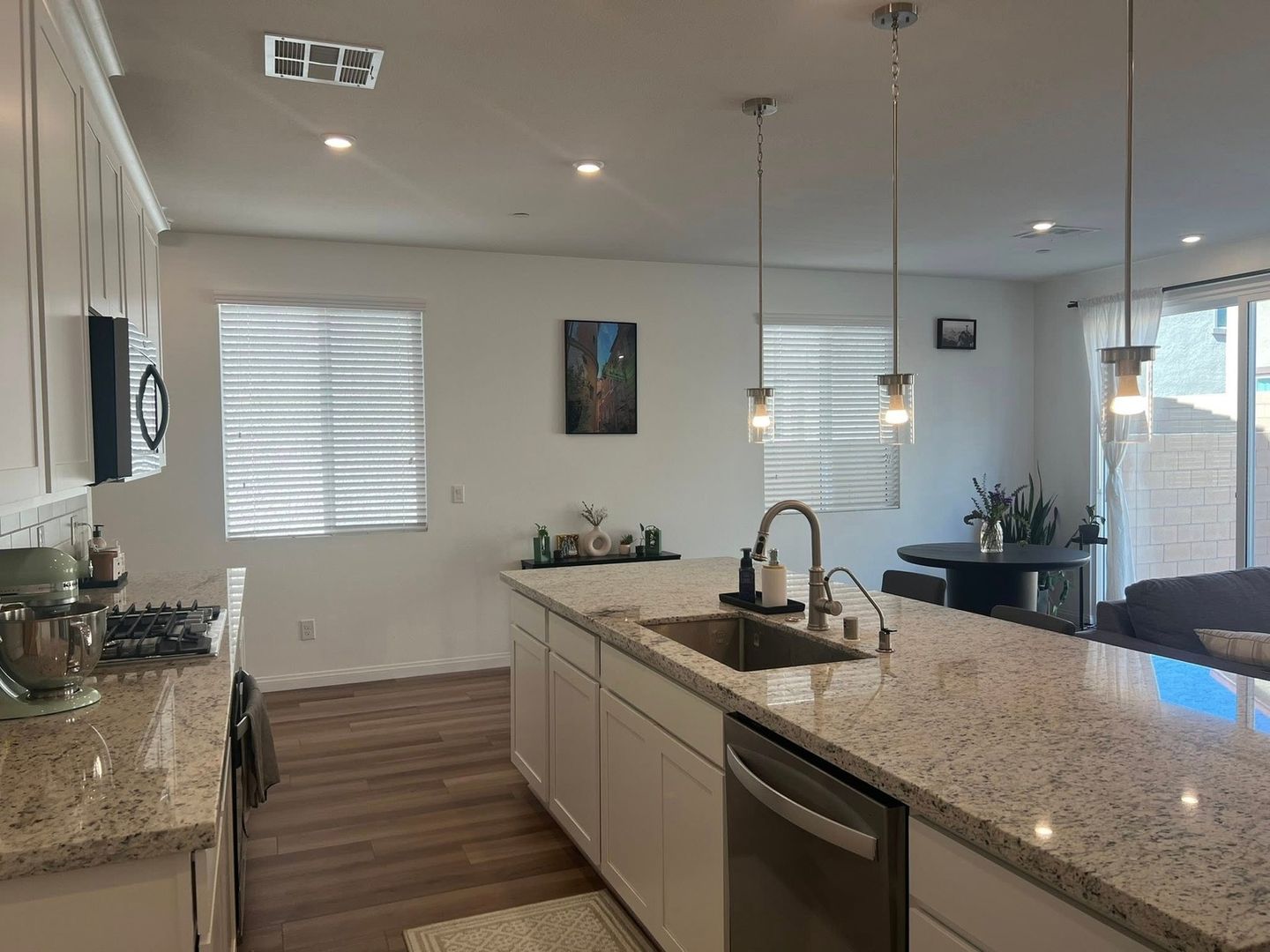 Henderson House: 854 Benning St