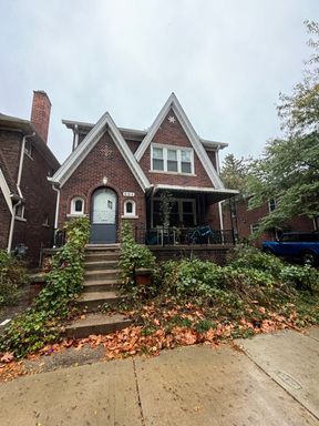 Charming One Bed Room in Grosse Pointe