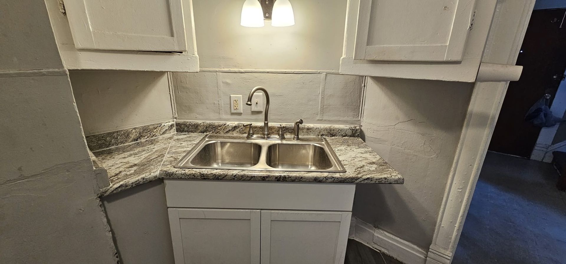 Peoria House: 602 E Ravine Ave