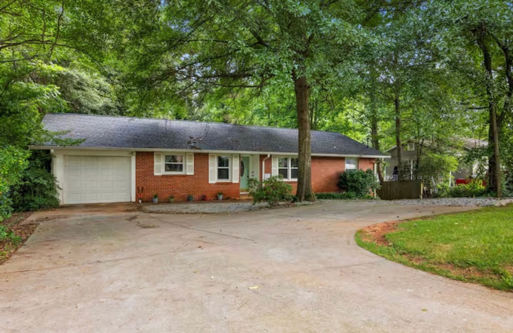 Tucker House: 2876 Old Norcross Rd