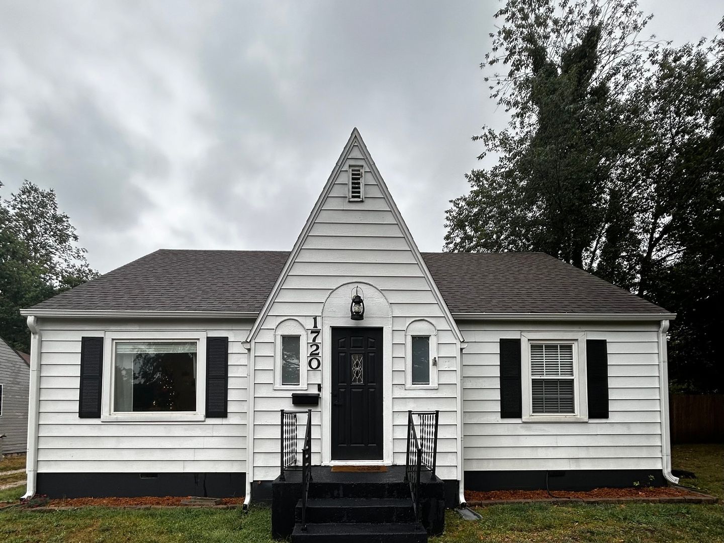 Carthage House: 1720 S Garrison Ave