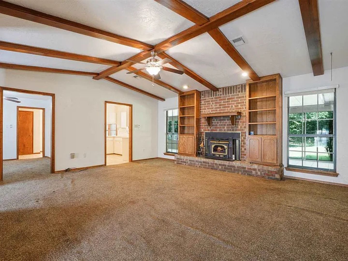 Cache House: 406 Shady Ln Dr