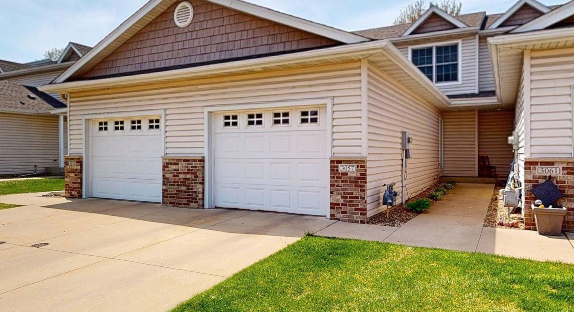 Rochester Townhome: 3057 Venice Ln Nw