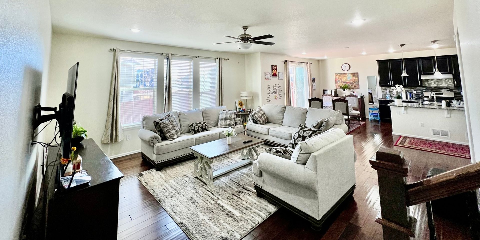 Parker House: 10488 Evansville Cir