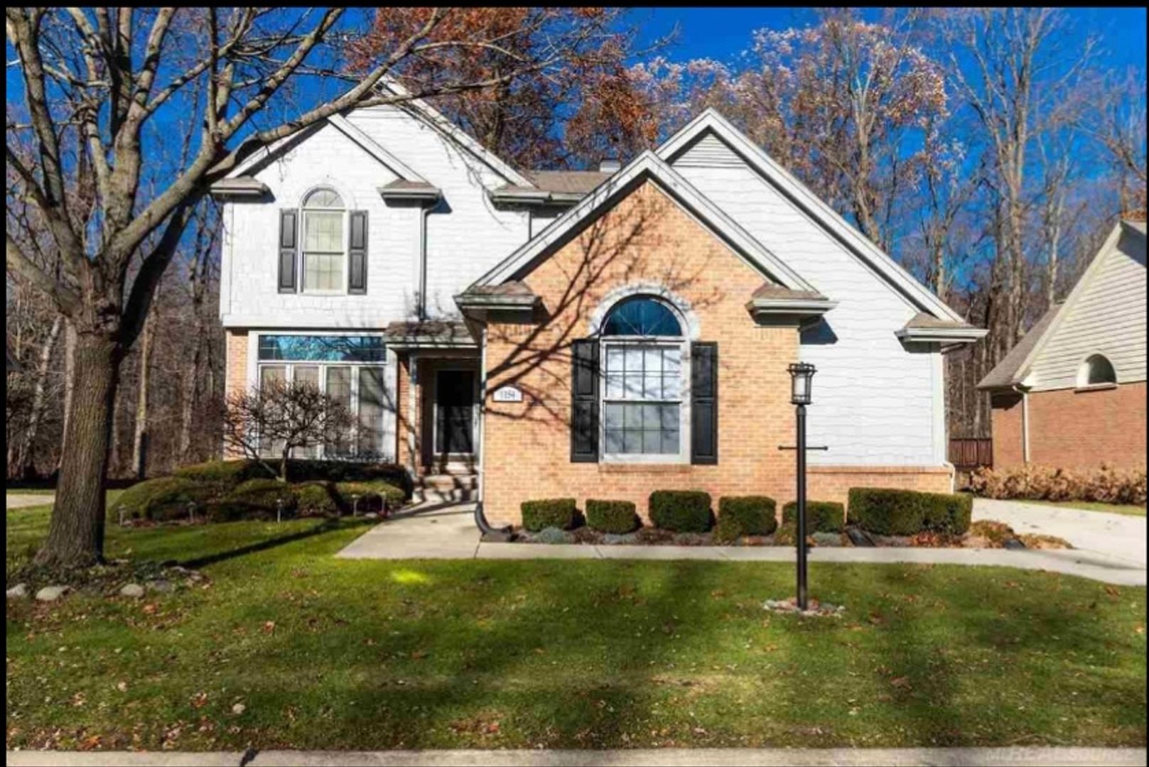 Rochester Condo: 1154 Bluebird Dr