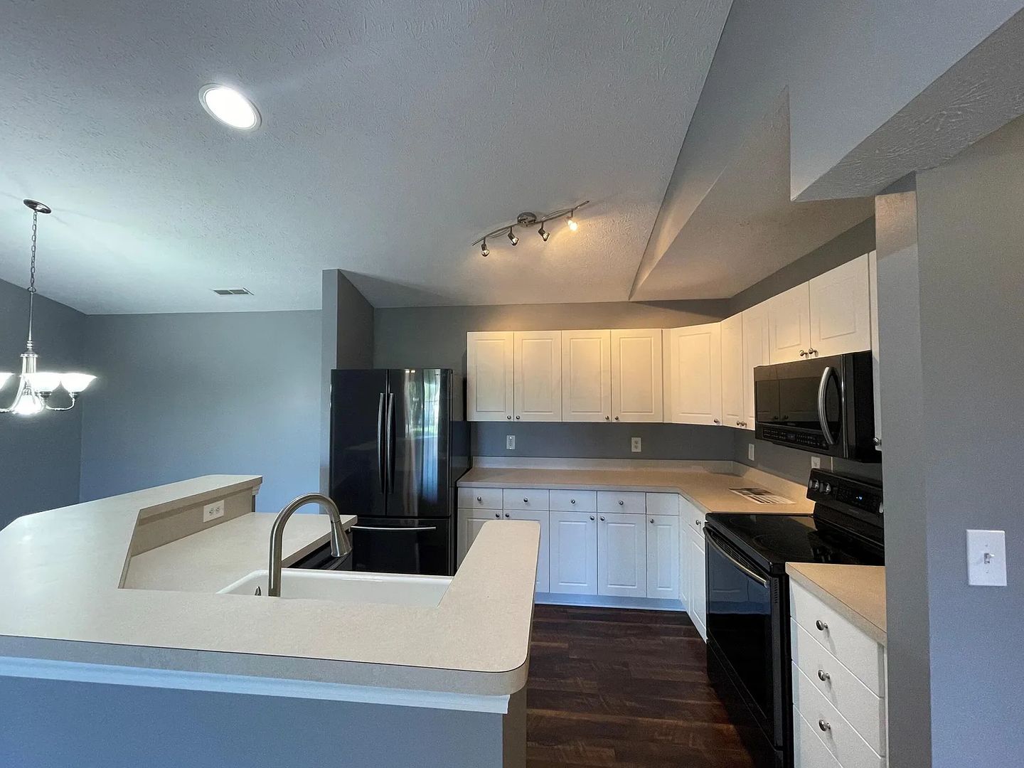 Columbus Condo: 2001 Berrancher Dr
