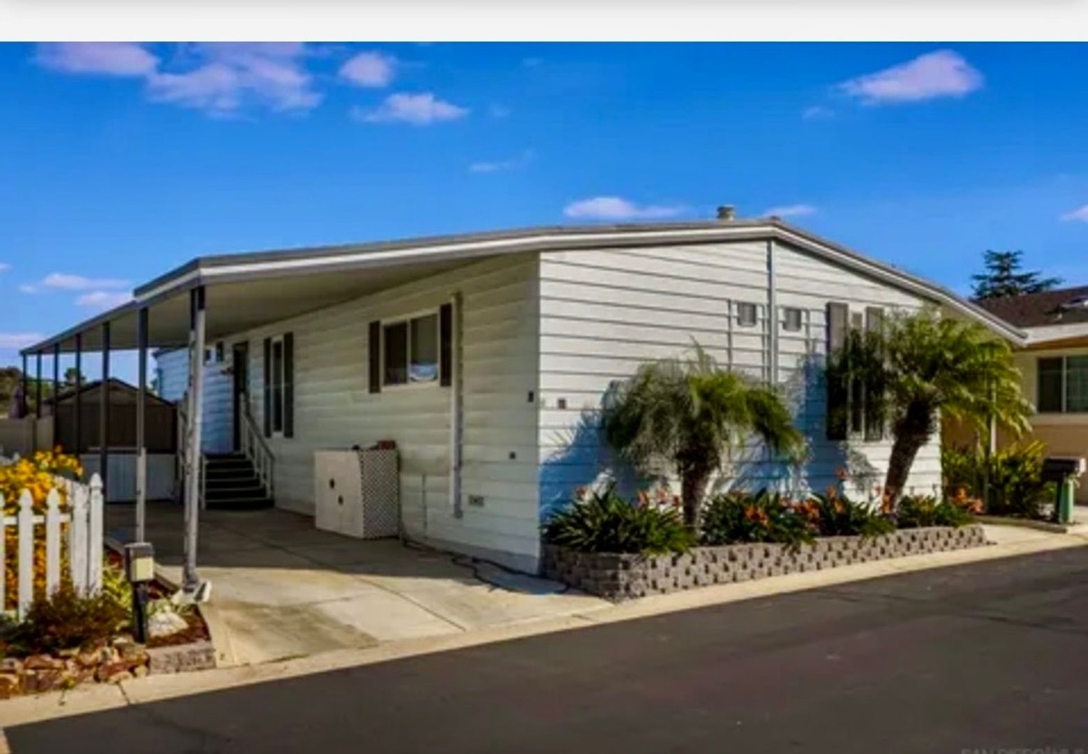 Encinitas House: 444 N Cam Real