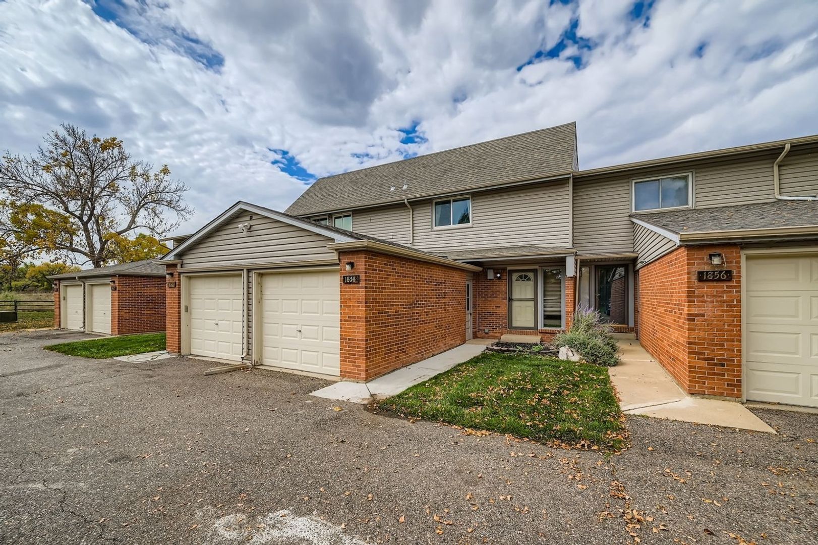 Lafayette House: 1858 Centaur Cir