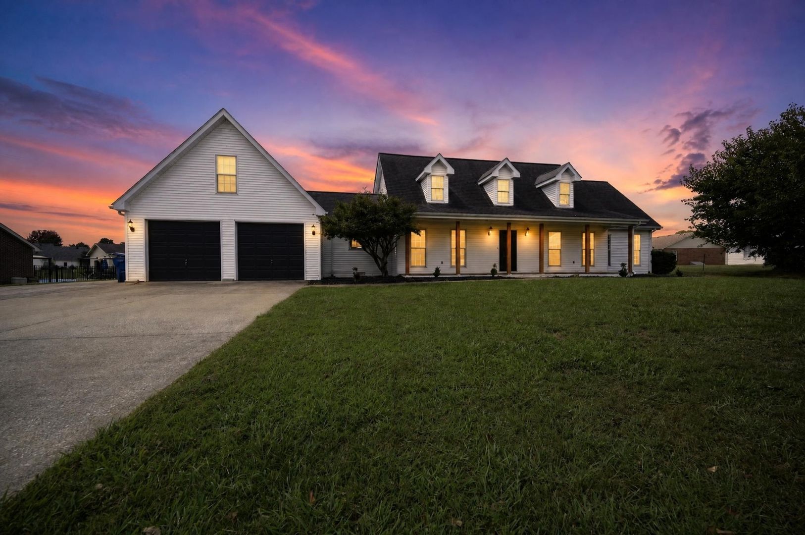 Somerset House: 305 Autumn Ridge Dr