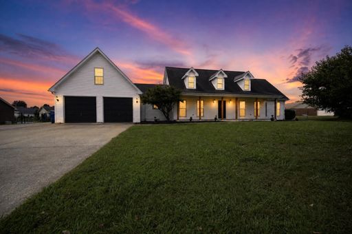 Spacious 4BR House in Somerset