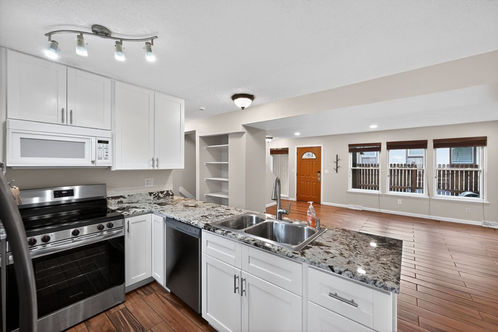 Aurora House: 3766 S Granby Way