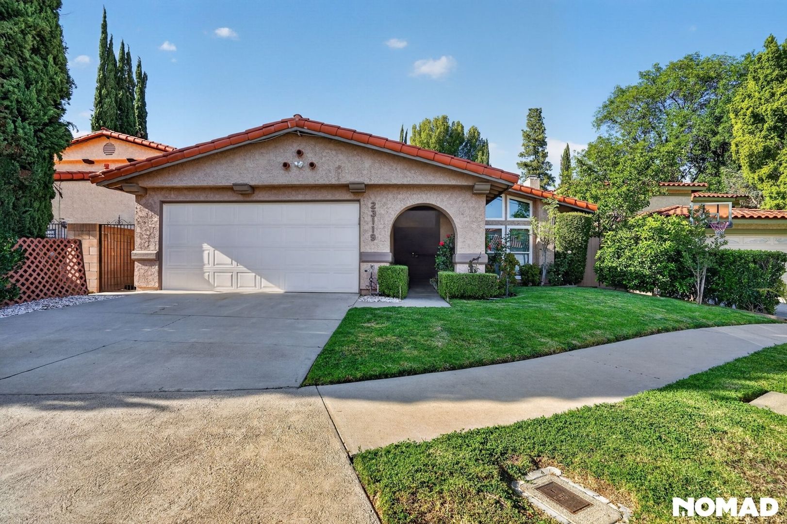 West Hills House: 23119 Valerio St