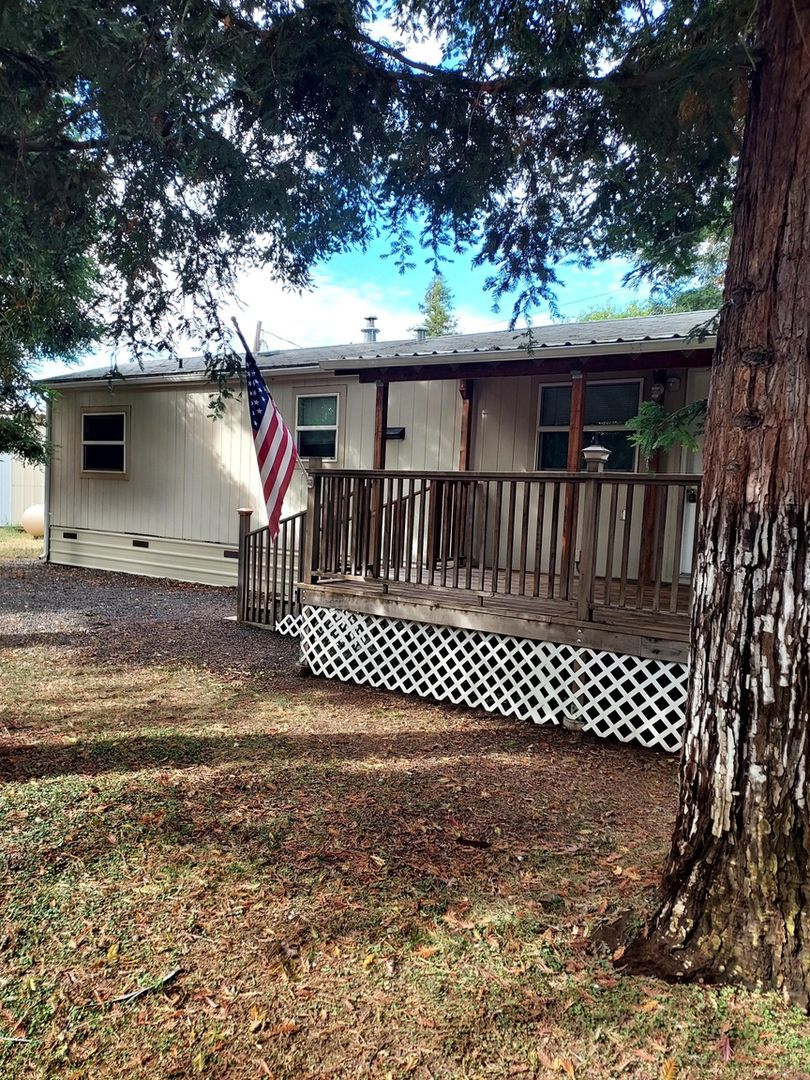 Chico House: 3959 Cartwright St