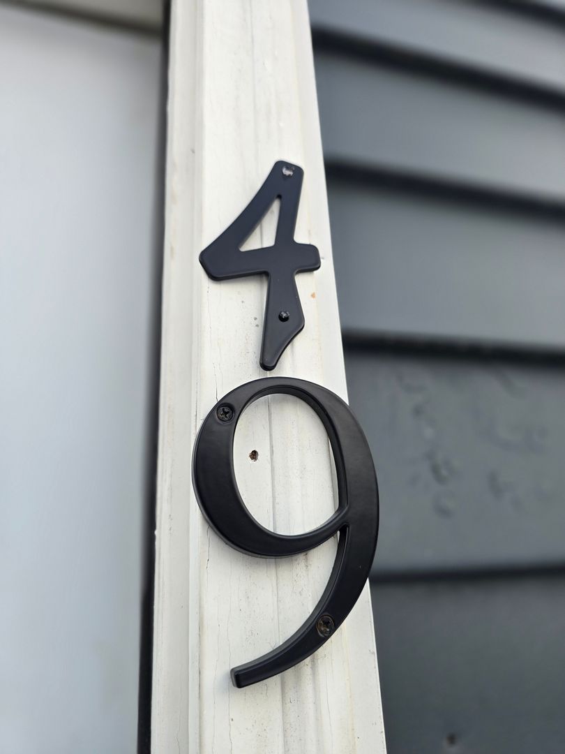 Agawam Townhome: 49 Royal St