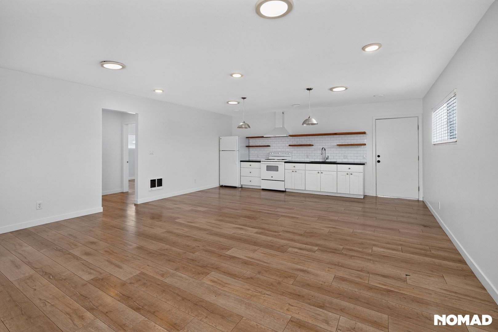 Long Beach Townhome: 2326 Locust Ave