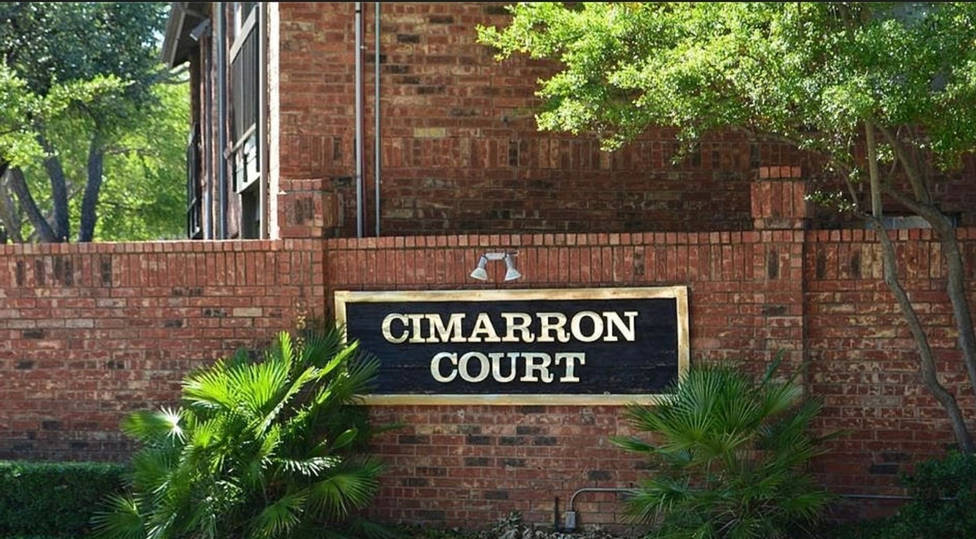 Dallas Condo: 18333 Roehampton Dr