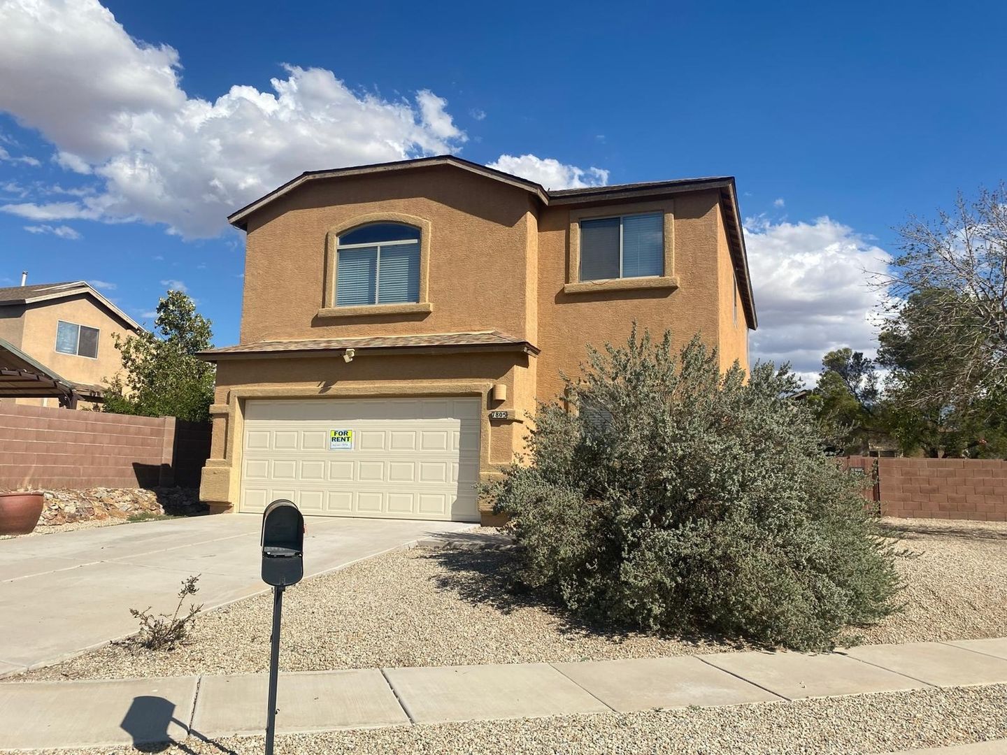 Tucson House: 7805 S Hidden Places Loop