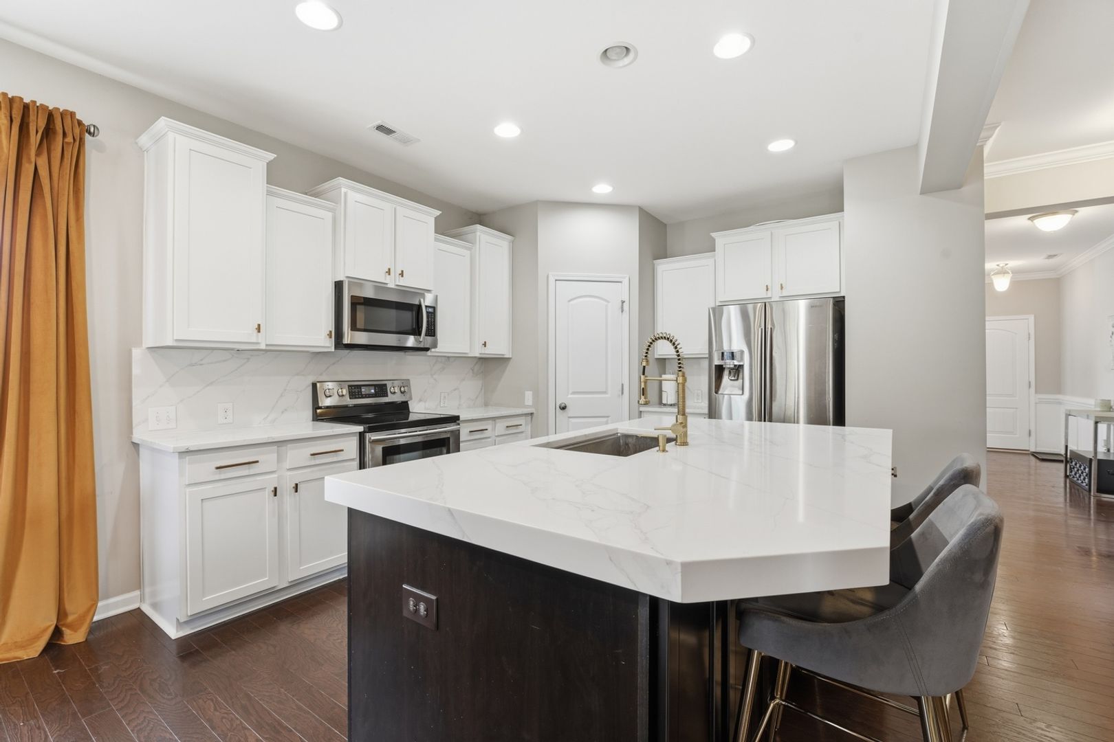 Concord House: 2269 Isaac St