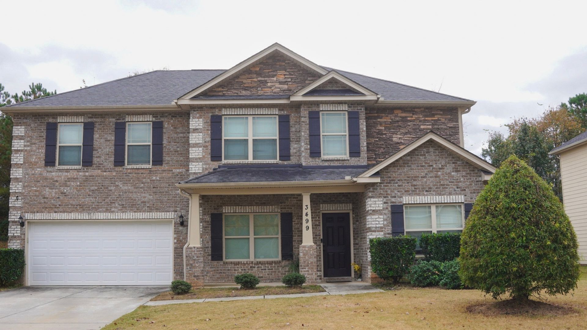 Rex House: 3499 Henley St